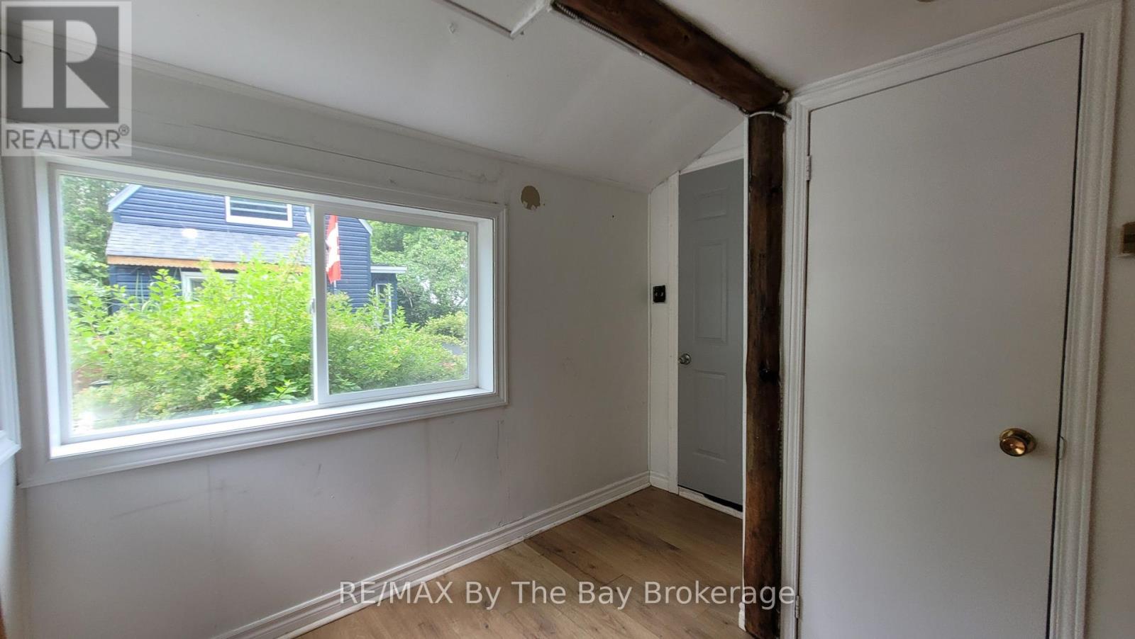 23 Glen Street, Wasaga Beach, Ontario  L9Z 2K5 - Photo 12 - S12277089
