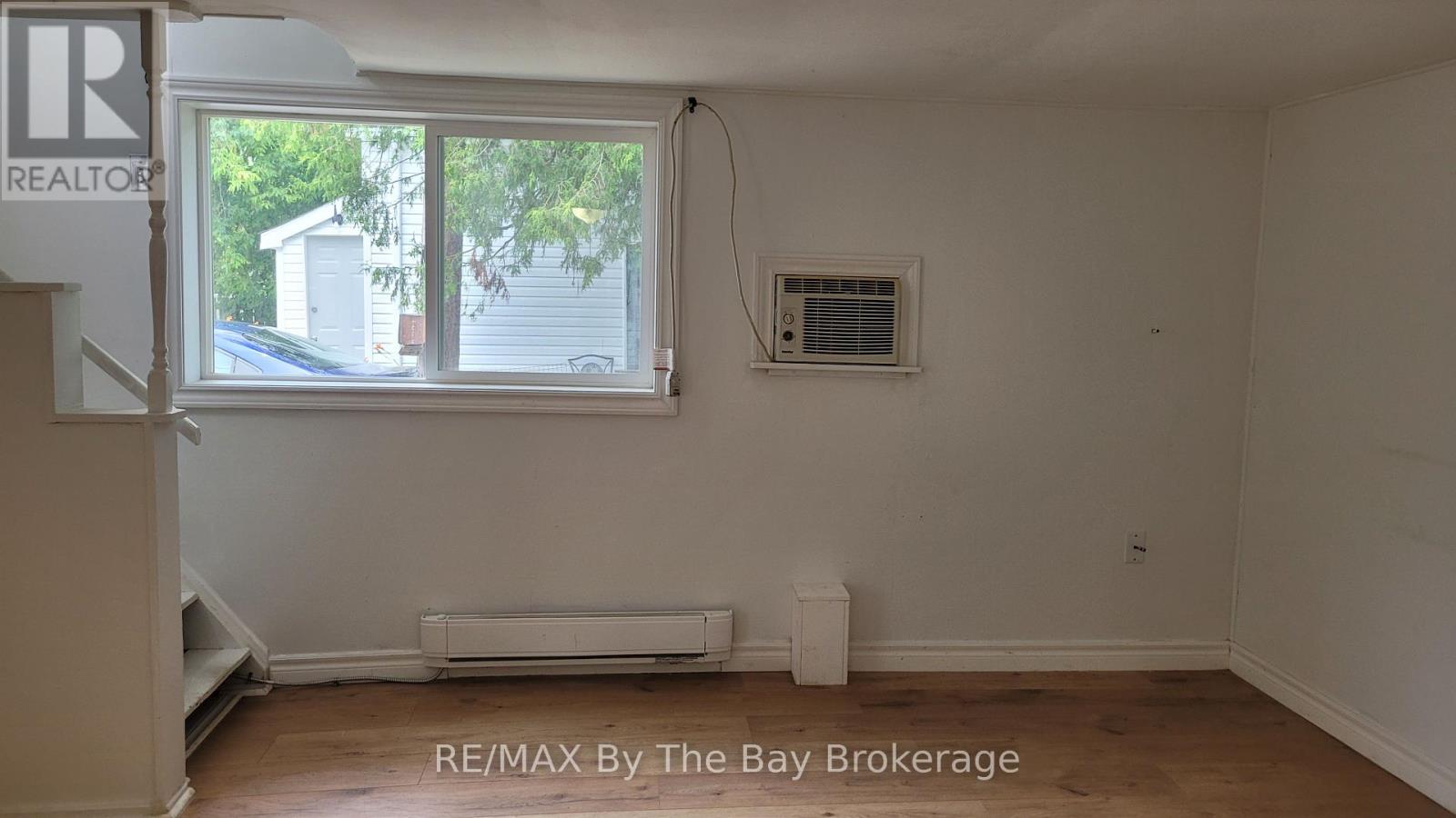 23 Glen Street, Wasaga Beach, Ontario  L9Z 2K5 - Photo 13 - S12277089