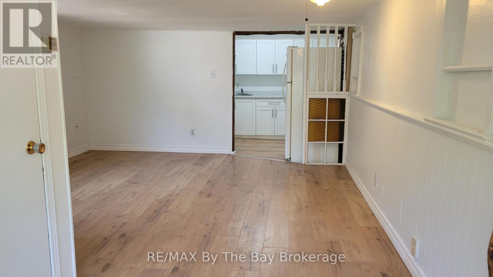 23 Glen Street, Wasaga Beach, Ontario  L9Z 2K5 - Photo 21 - S12277089