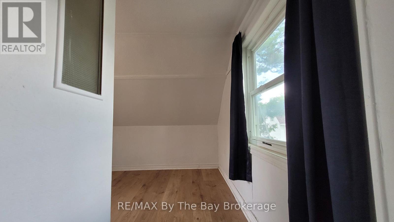 23 Glen Street, Wasaga Beach, Ontario  L9Z 2K5 - Photo 27 - S12277089