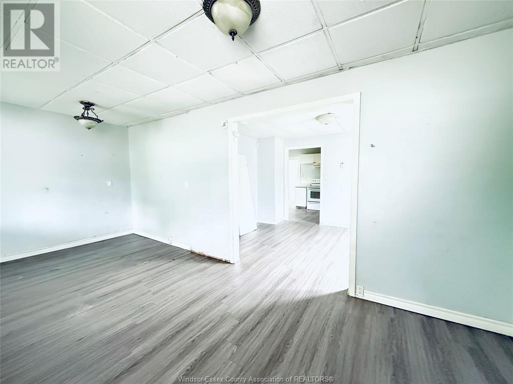 Property at 88 Lorne AVENUE image 4