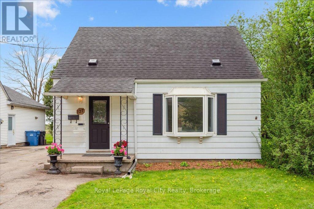 Property at 127 MEMORIAL CRESCENT image 1