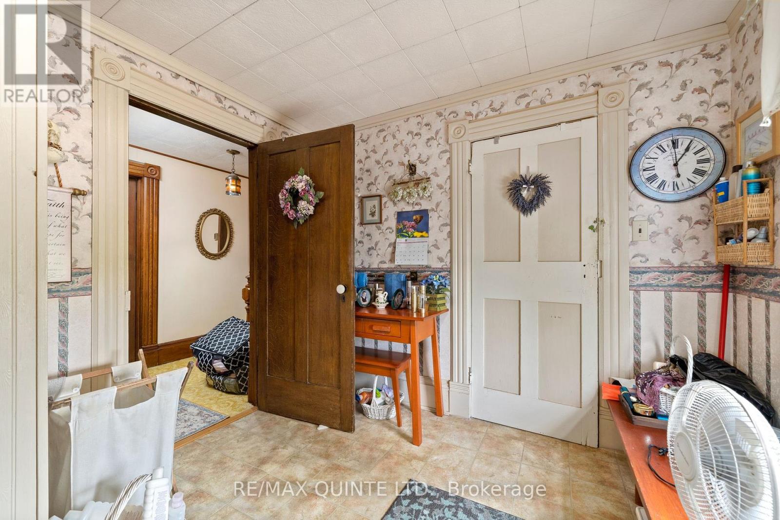 595 Elmbrook Road, Prince Edward County, Ontario  K0K 2T0 - Photo 21 - X12277073