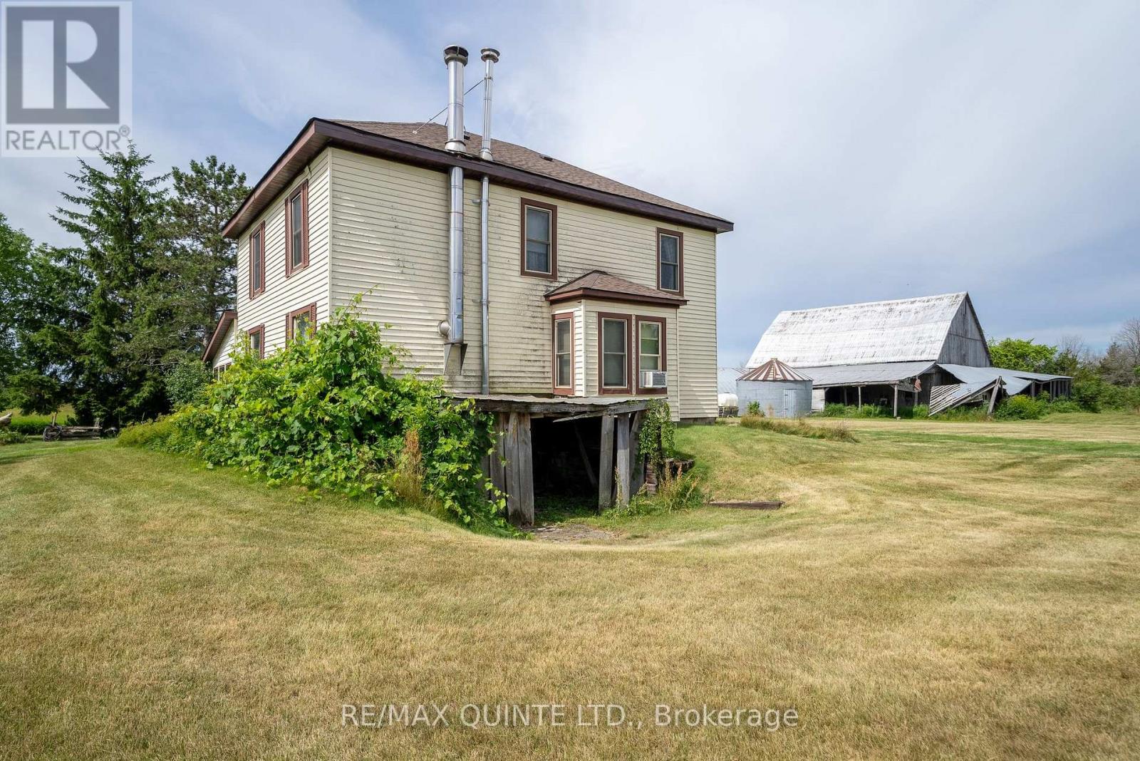 595 Elmbrook Road, Prince Edward County, Ontario  K0K 2T0 - Photo 28 - X12277073
