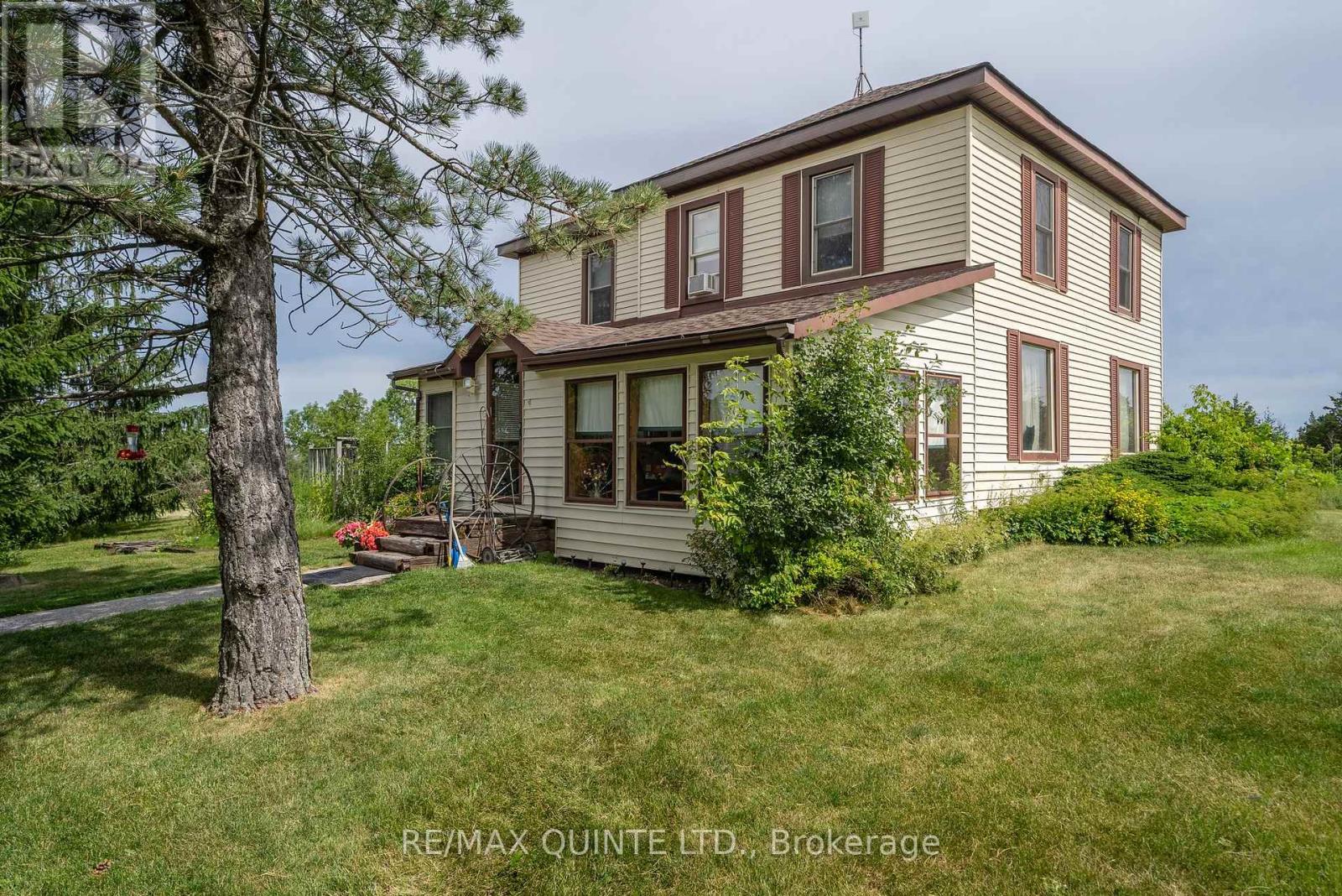 595 Elmbrook Road, Prince Edward County (Sophiasburg Ward), Ontario  K0K 2T0 - Photo 1 - X12277081