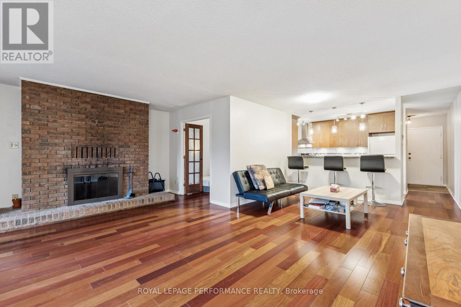 4 - 71 Sweetland Avenue, Ottawa, Ontario  K1N 7T9 - Photo 4 - X12277061