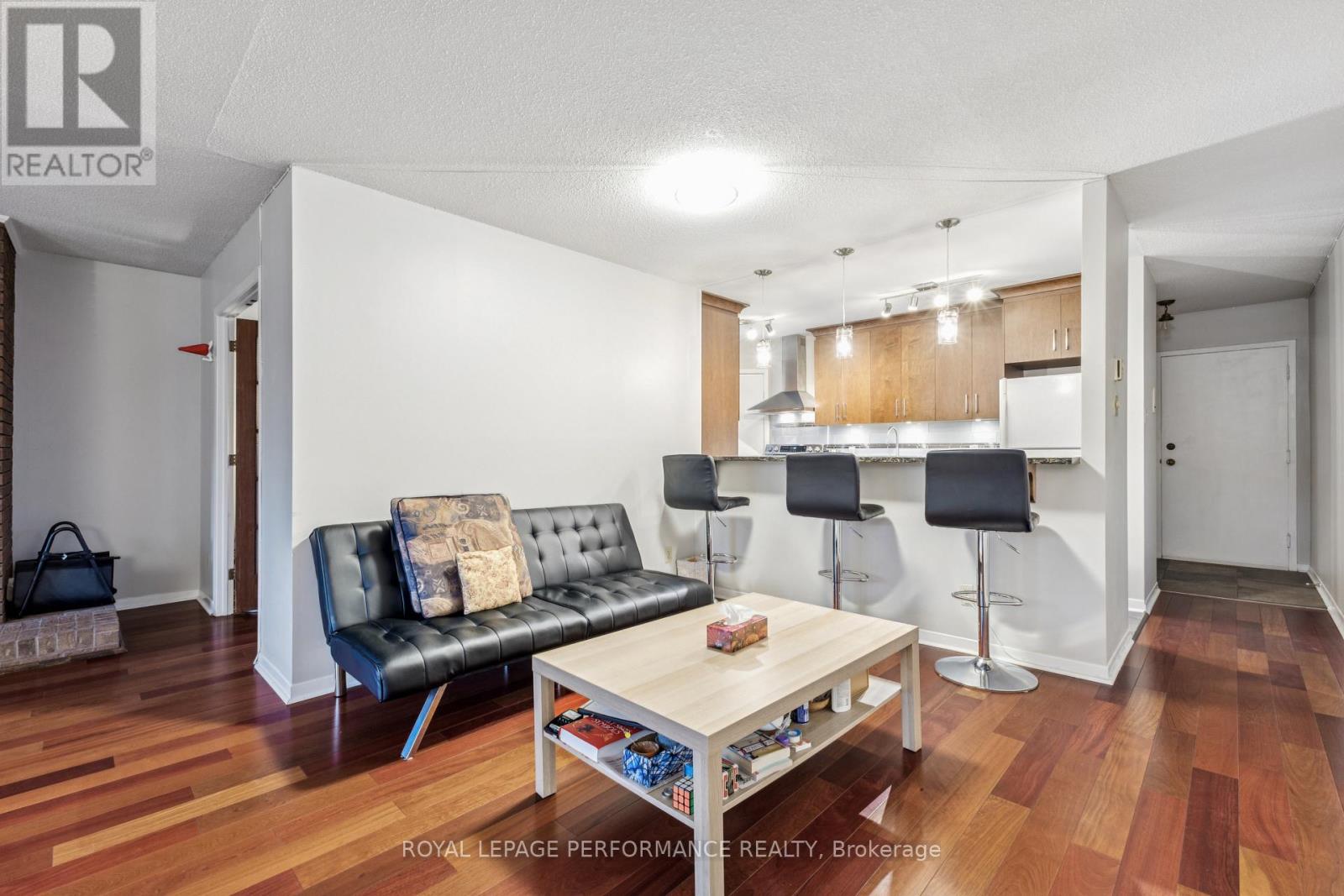 4 - 71 Sweetland Avenue, Ottawa, Ontario  K1N 7T9 - Photo 5 - X12277061