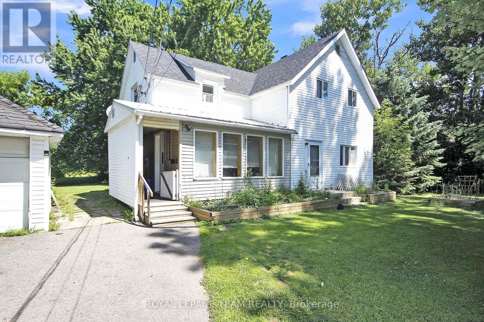 Property at 1429 BALMORAL DRIVE N image 1