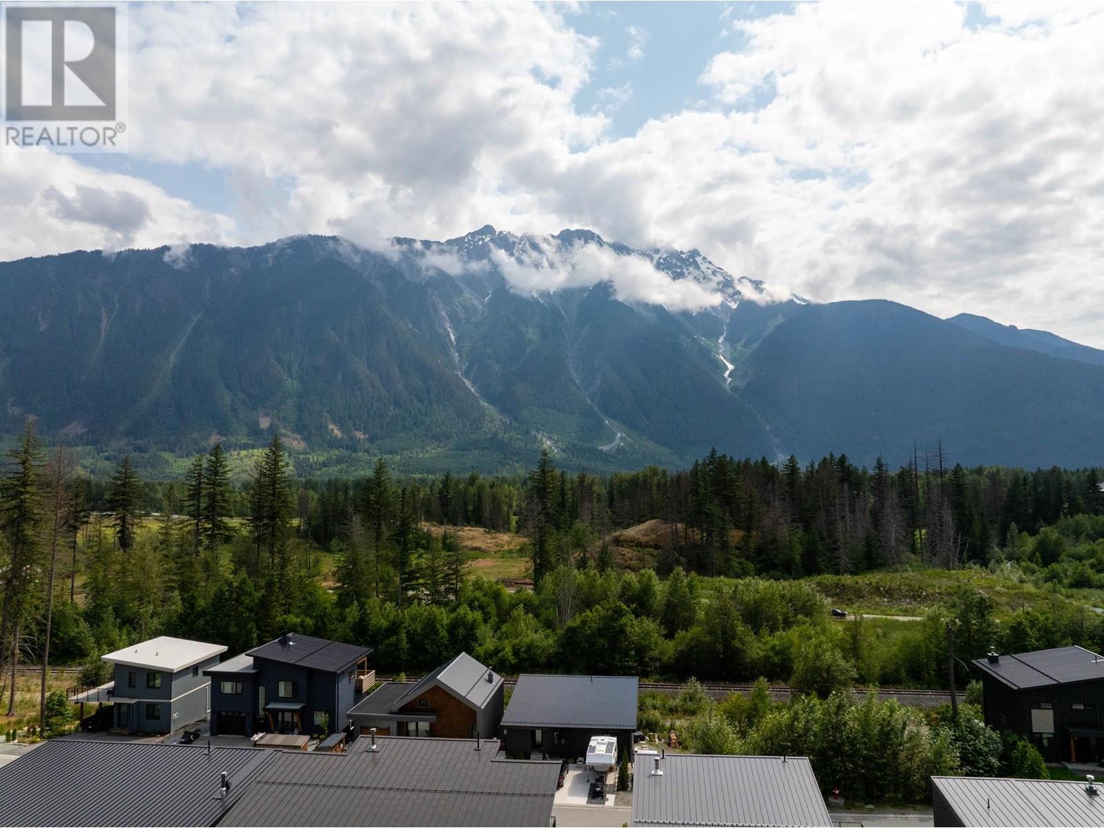 7661 Cerulean Drive, Pemberton, British Columbia  V0N 2L3 - Photo 11 - R3025605
