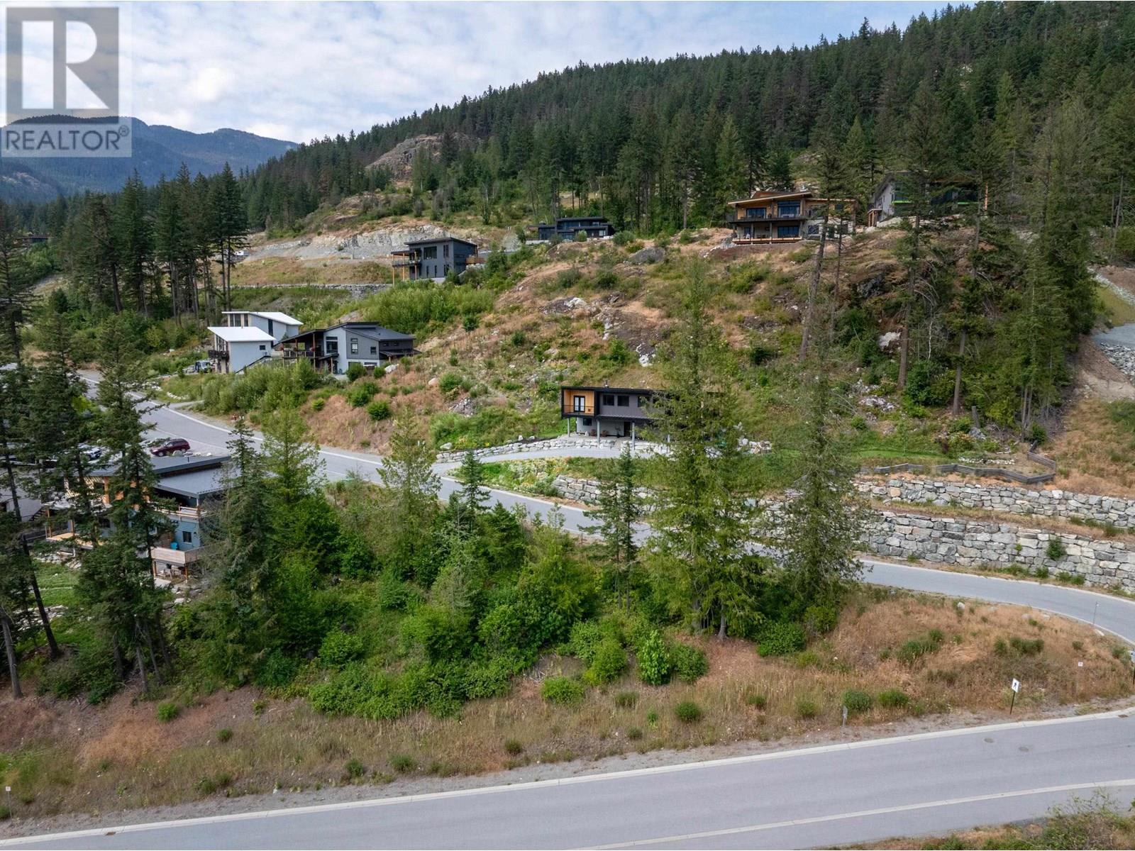 7661 Cerulean Drive, Pemberton, British Columbia  V0N 2L3 - Photo 4 - R3025605