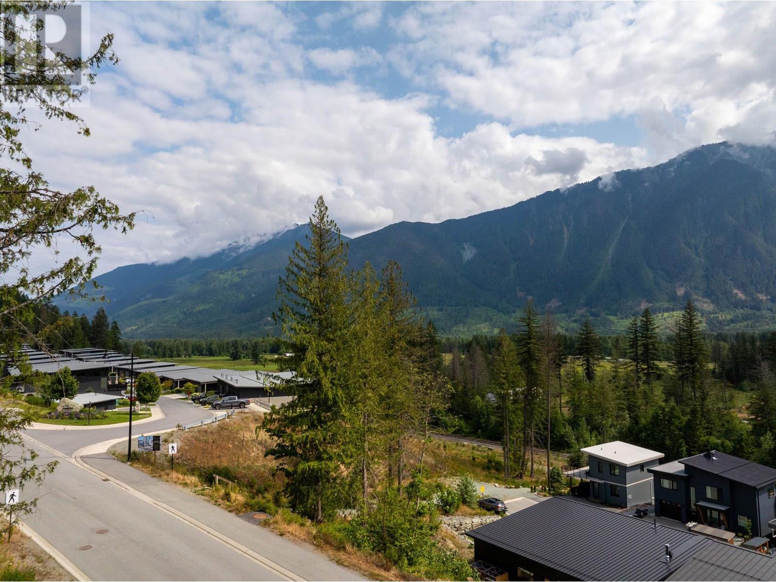 7661 Cerulean Drive, Pemberton, British Columbia  V0N 2L3 - Photo 9 - R3025605