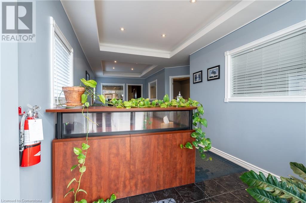 188 Parkdale Avenue N, Hamilton, Ontario  L8H 5X2 - Photo 4 - 40750012