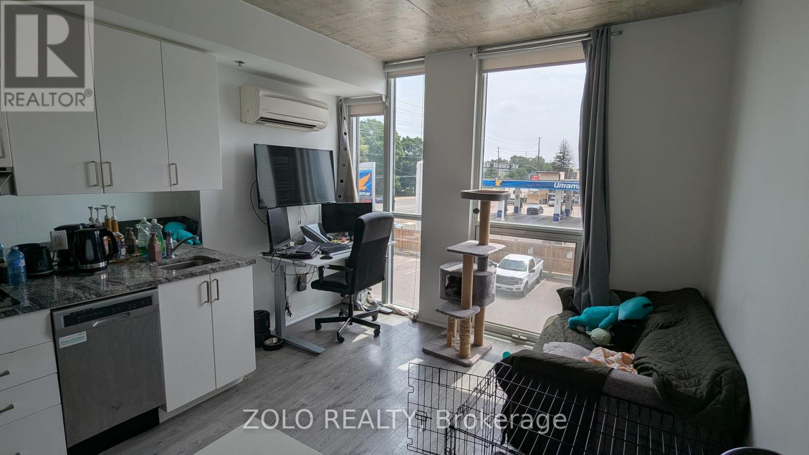 Property at 237 - 1900 SIMCOE STREET N image 3