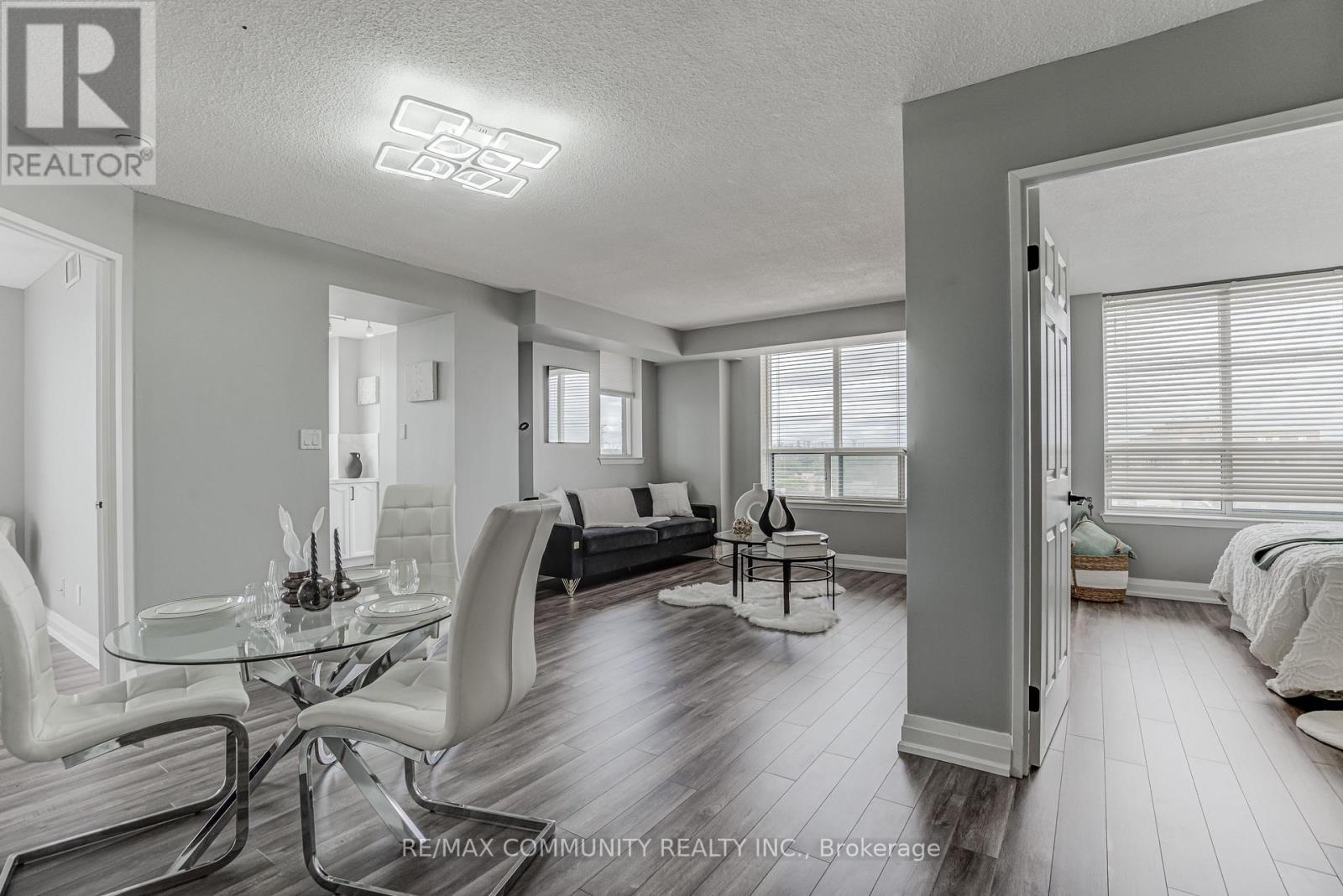 Property at 704 - 1625 PICKERING PARKWAY image 4