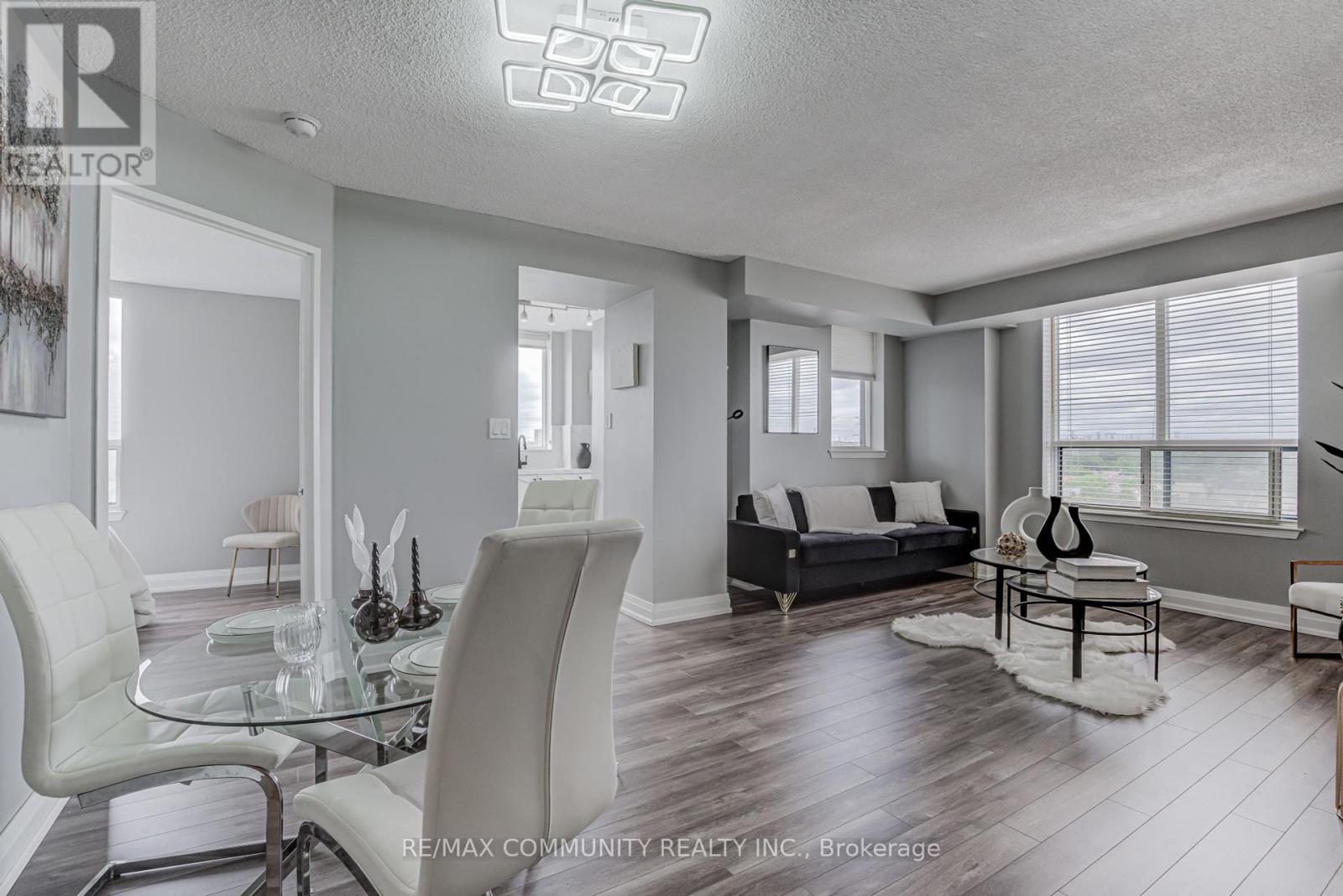 Property at 704 - 1625 PICKERING PARKWAY image 5
