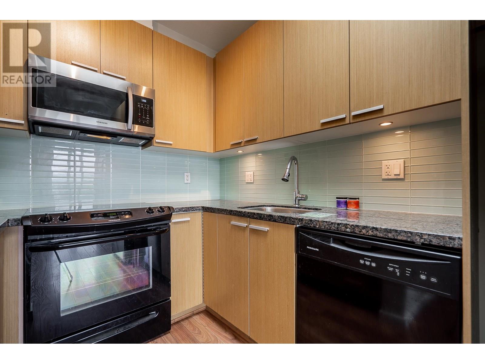 Ph16 5388 Grimmer Street, Burnaby, British Columbia  V5H 0B9 - Photo 8 - R3025508