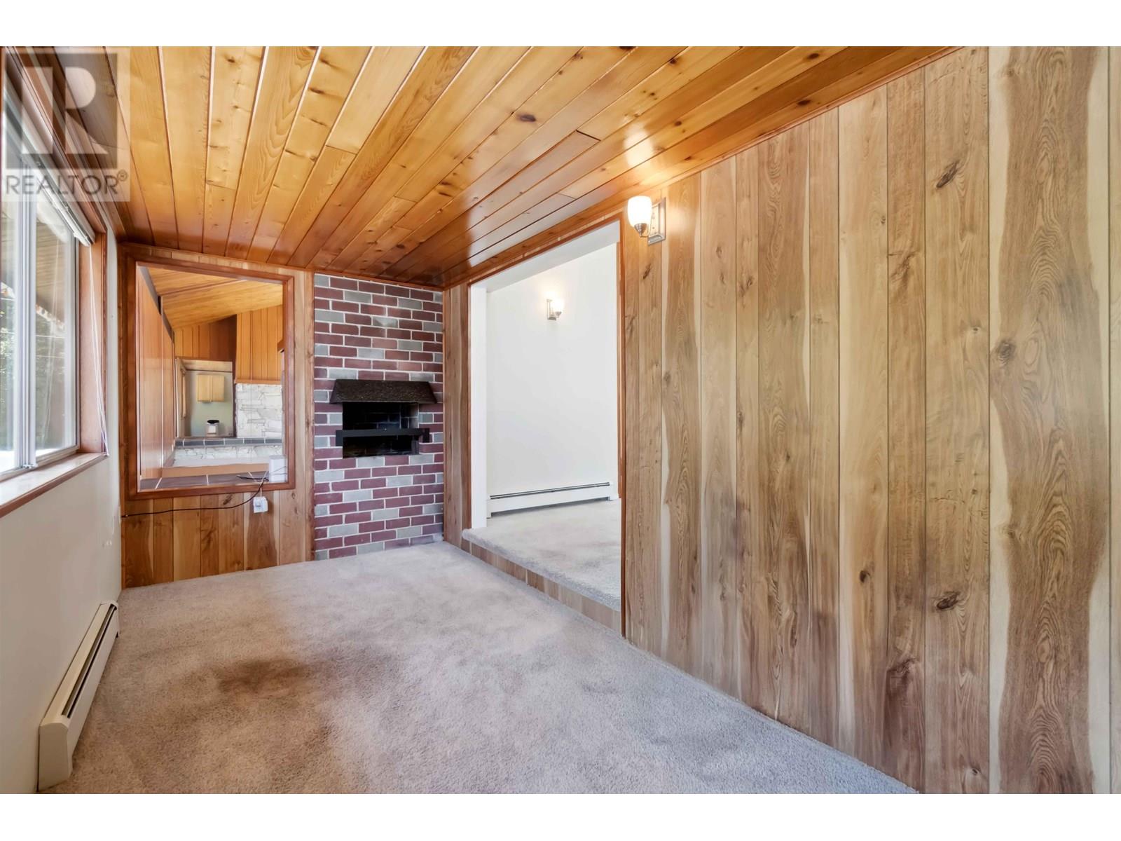 805 Foster Avenue, Coquitlam, British Columbia  V3J 2L8 - Photo 15 - R3025531