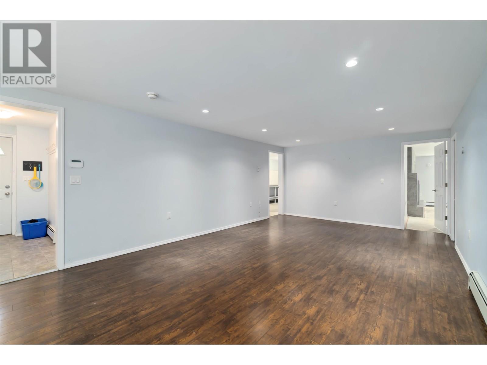 805 Foster Avenue, Coquitlam, British Columbia  V3J 2L8 - Photo 24 - R3025531