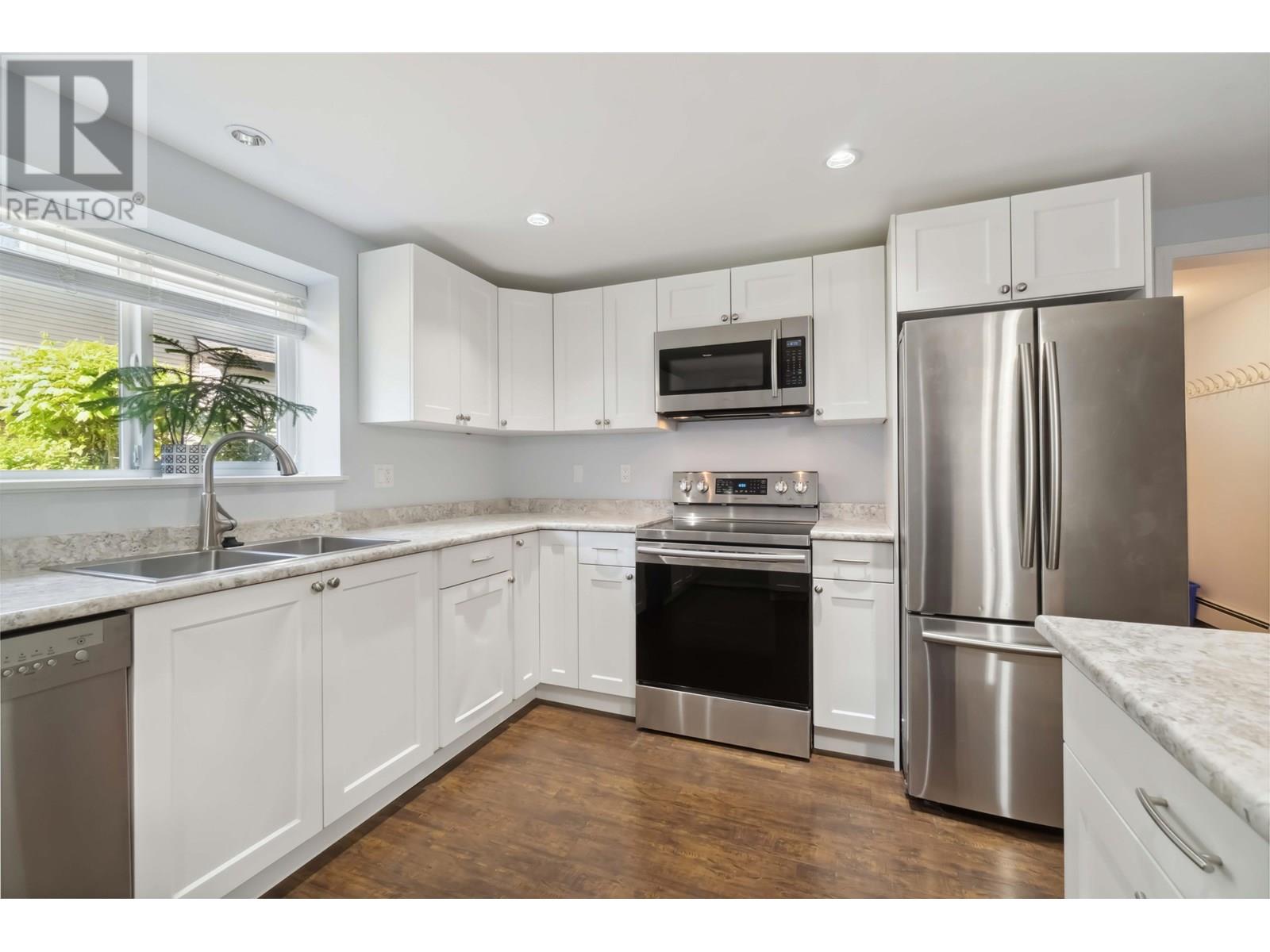 805 Foster Avenue, Coquitlam, British Columbia  V3J 2L8 - Photo 28 - R3025531