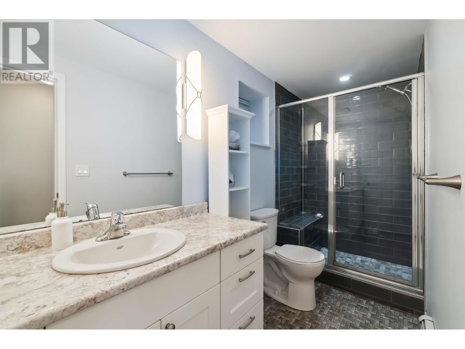 805 Foster Avenue, Coquitlam, British Columbia  V3J 2L8 - Photo 33 - R3025531