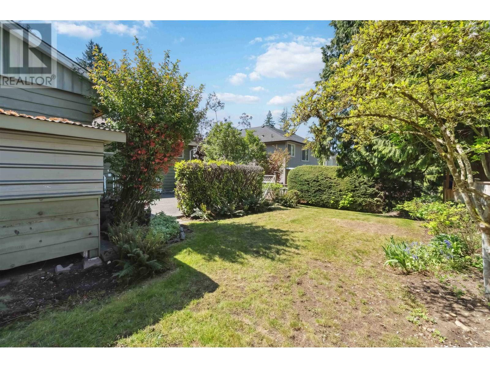 805 Foster Avenue, Coquitlam, British Columbia  V3J 2L8 - Photo 36 - R3025531