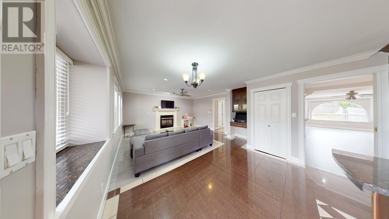 7563 Cariboo Road, Burnaby, British Columbia  V3N 4X2 - Photo 14 - R3025639