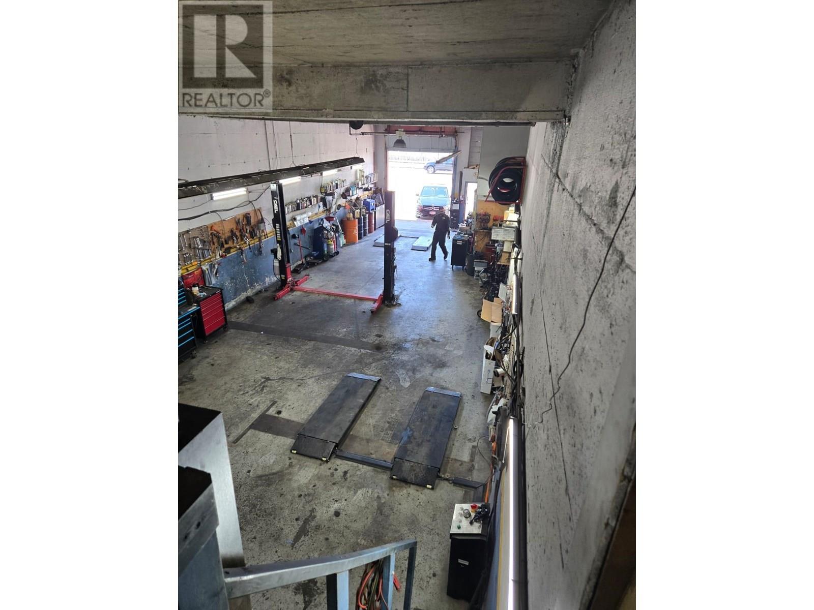 234 E Esplanade, North Vancouver, British Columbia  V7L 1A3 - Photo 11 - C8070677