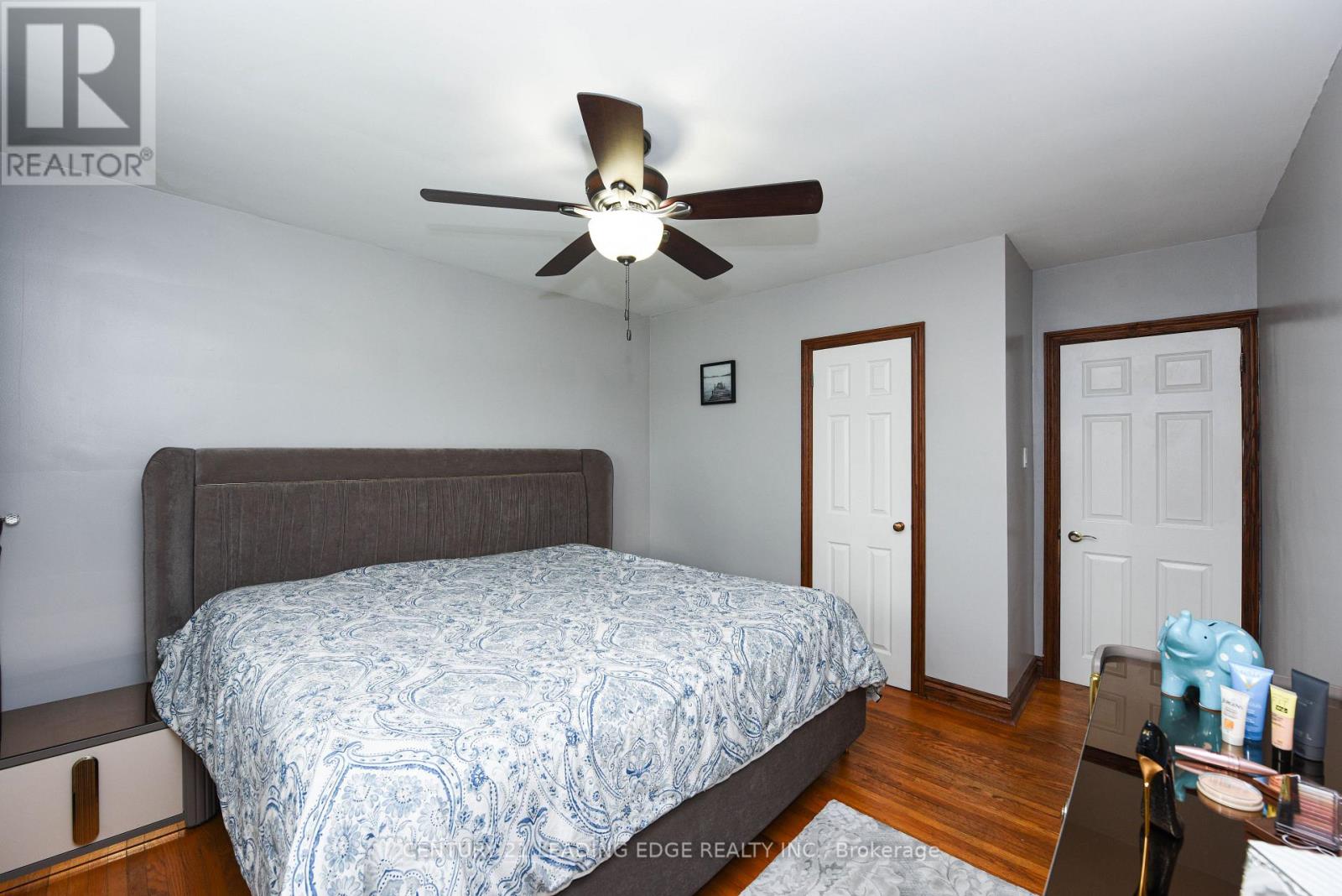 34 Paragon Road, Toronto, Ontario  M9R 1J8 - Photo 11 - W12276958