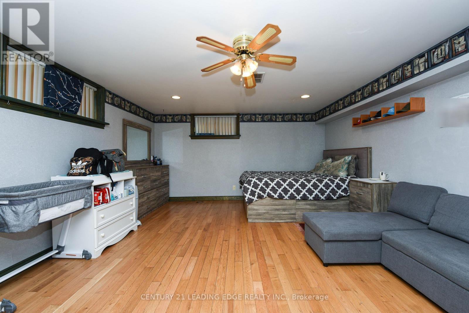 34 Paragon Road, Toronto, Ontario  M9R 1J8 - Photo 21 - W12276958