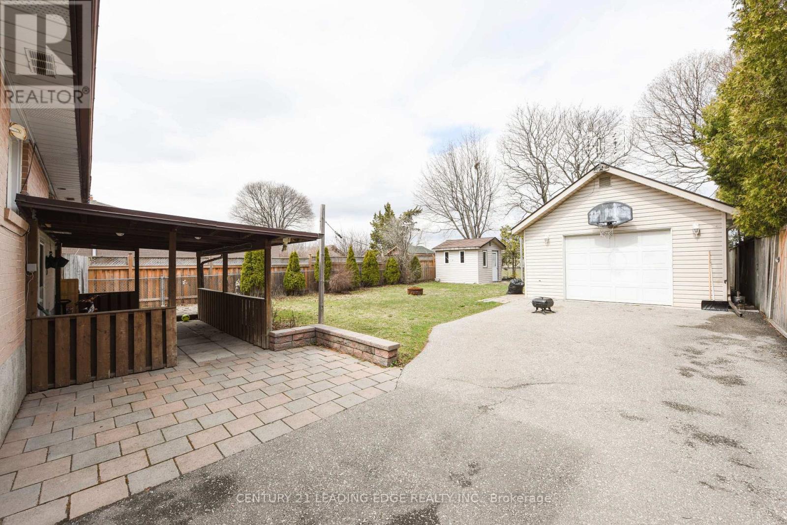 34 Paragon Road, Toronto, Ontario  M9R 1J8 - Photo 26 - W12276958