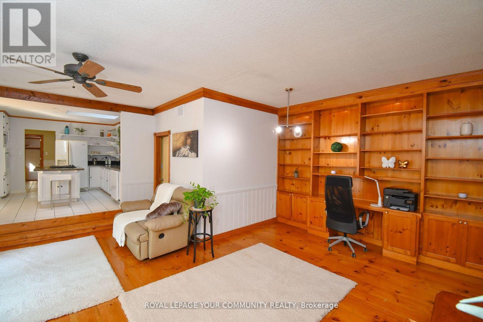 527 Big Bay Point Road, Innisfil, Ontario  L9S 2N4 - Photo 17 - N12277130