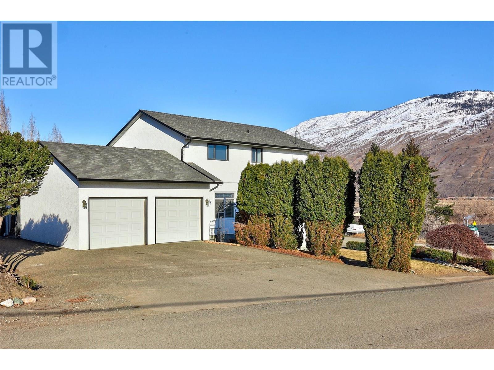 Property at 801 Alpine Terrace image 4