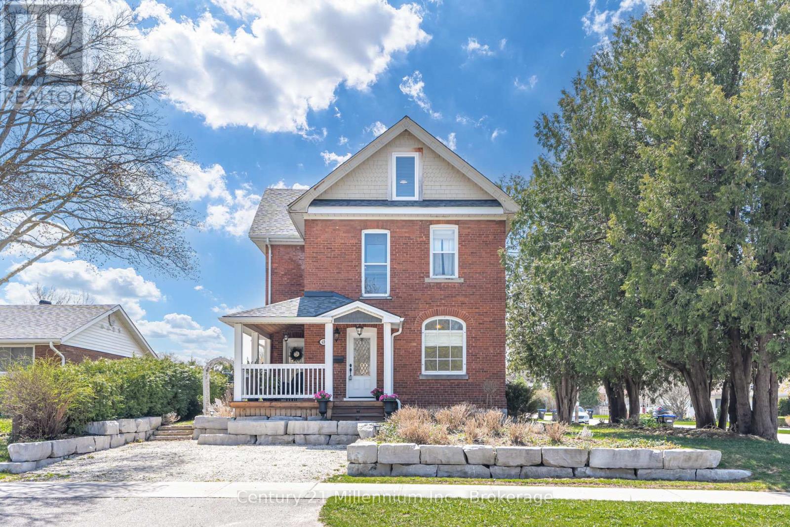 Property at 439 BIRCH STREET image 1