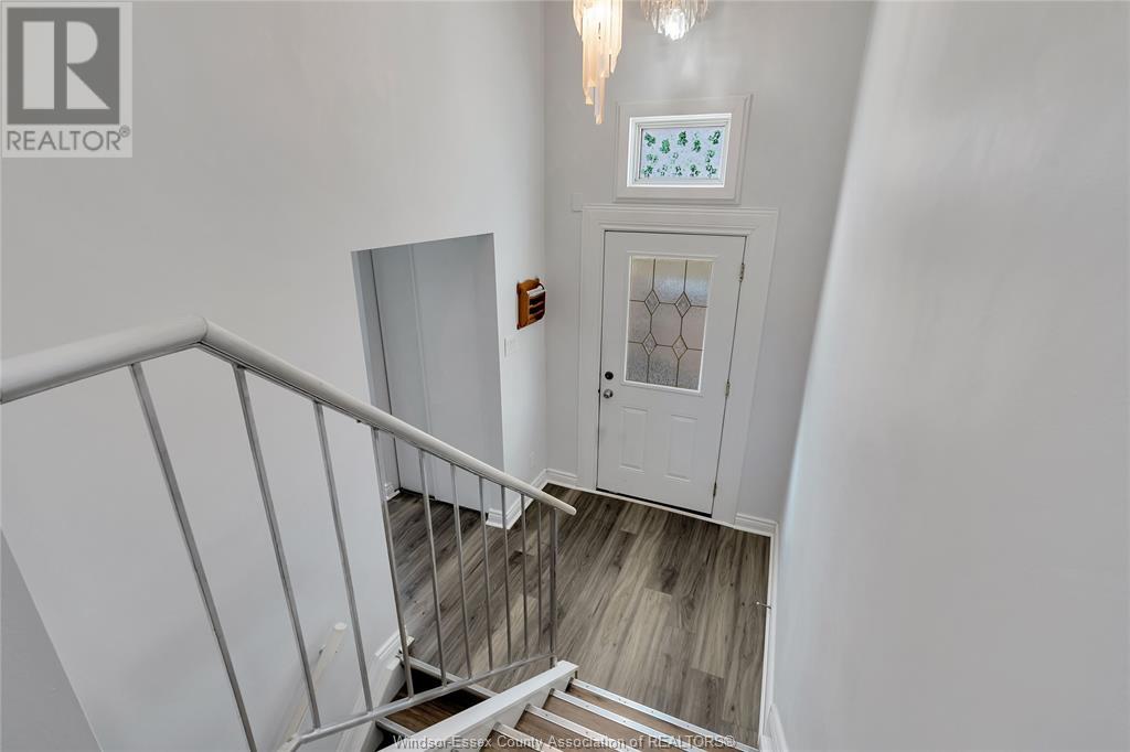 Property at 1388 COTTAGE PLACE image 2
