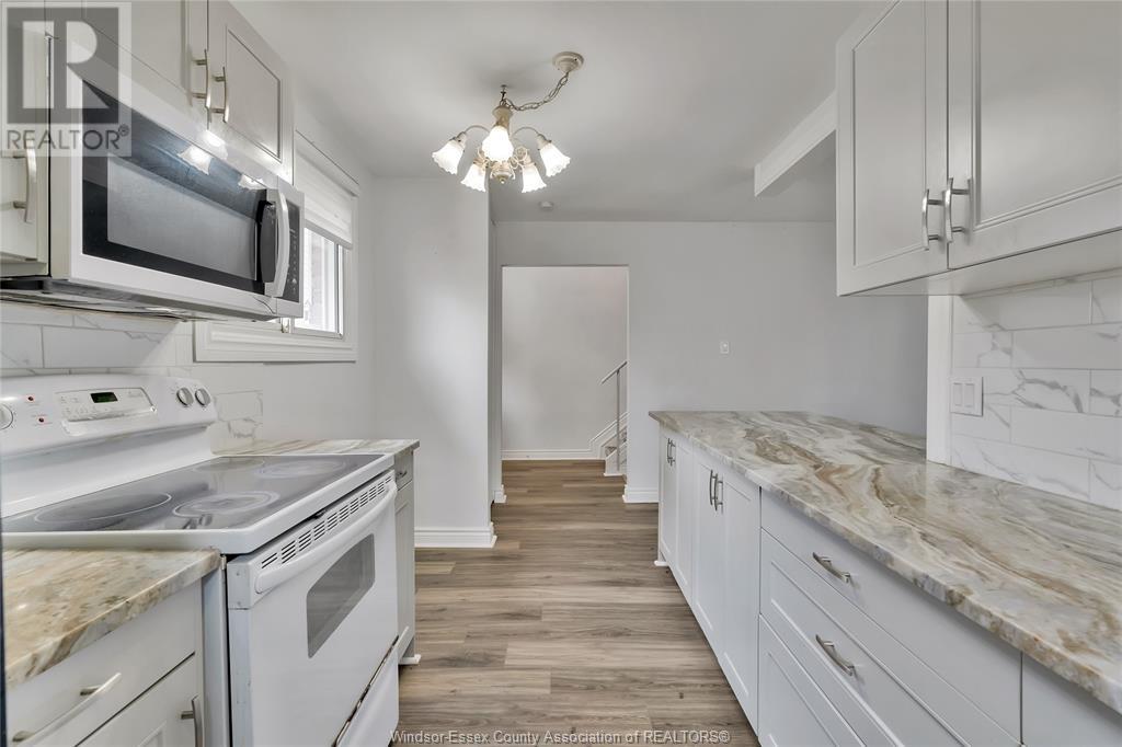 Property at 1388 COTTAGE PLACE image 4