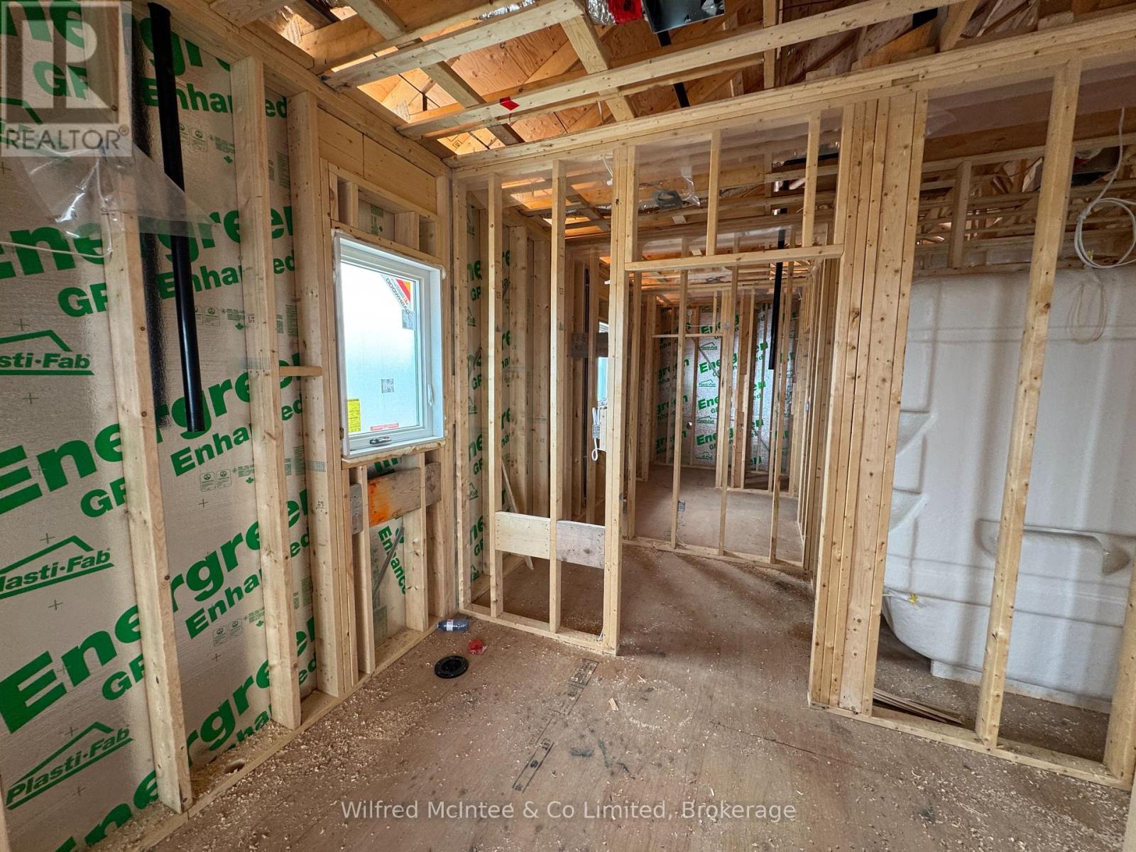 126 Devinwood Avenue, Brockton, Ontario  N0G 2V0 - Photo 10 - X12277228
