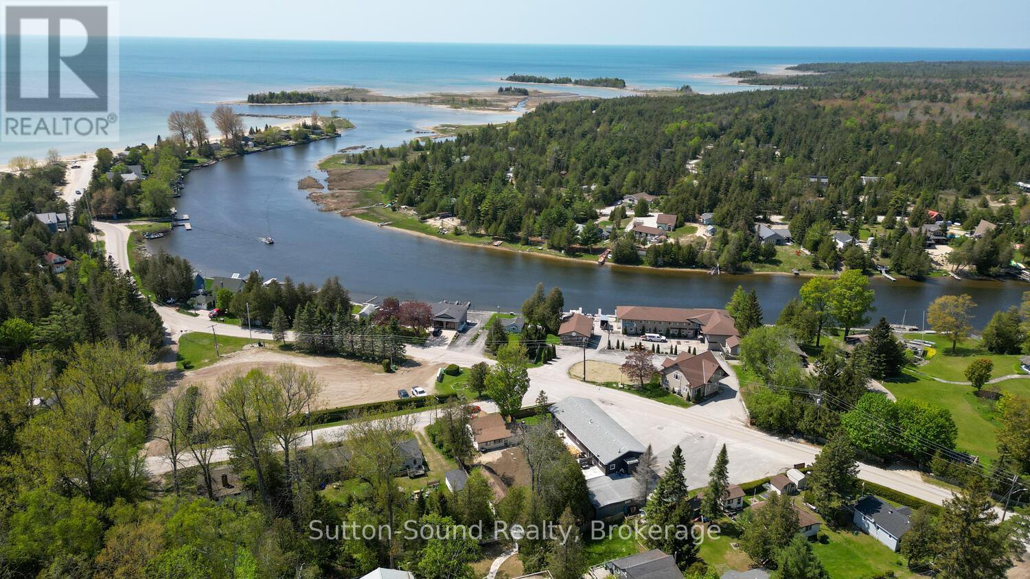 68 Sauble Falls Road, South Bruce Peninsula, Ontario  N0H 2G0 - Photo 6 - X12277250