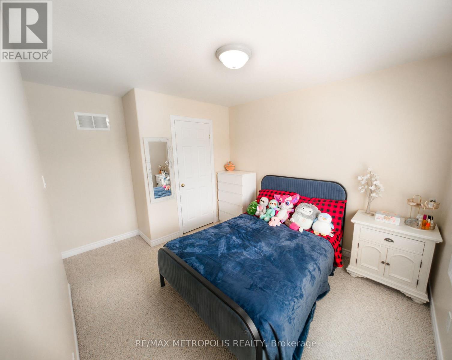 58 Chloe Street, St. Catharines, Ontario  L2P 0A5 - Photo 17 - X12277139