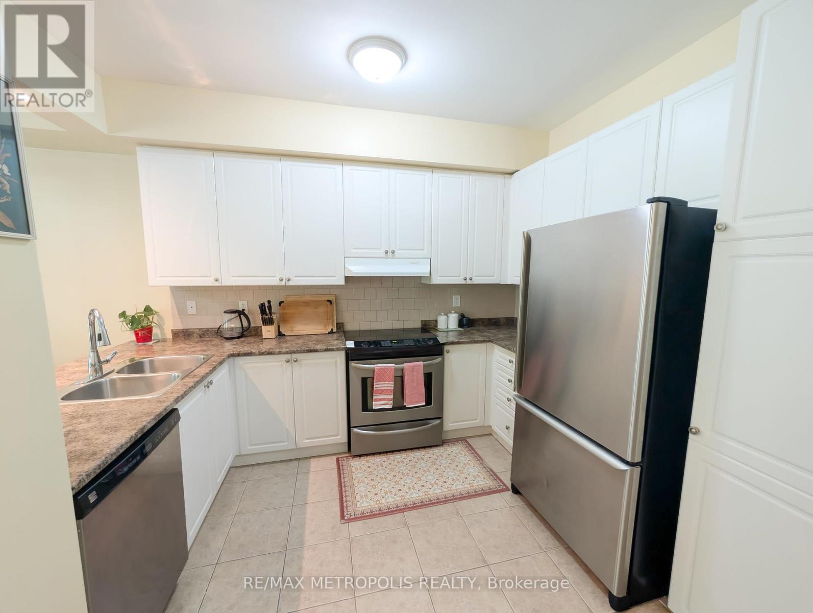 58 Chloe Street, St. Catharines, Ontario  L2P 0A5 - Photo 7 - X12277139