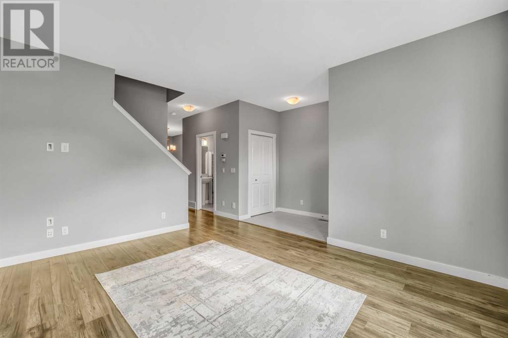 Property at 315 Hillcrest Drive SW image 3