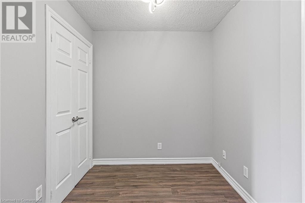 310 Burnhamthorpe Road W Unit# 401, Mississauga, Ontario  L5B 4P9 - Photo 5 - 40750133