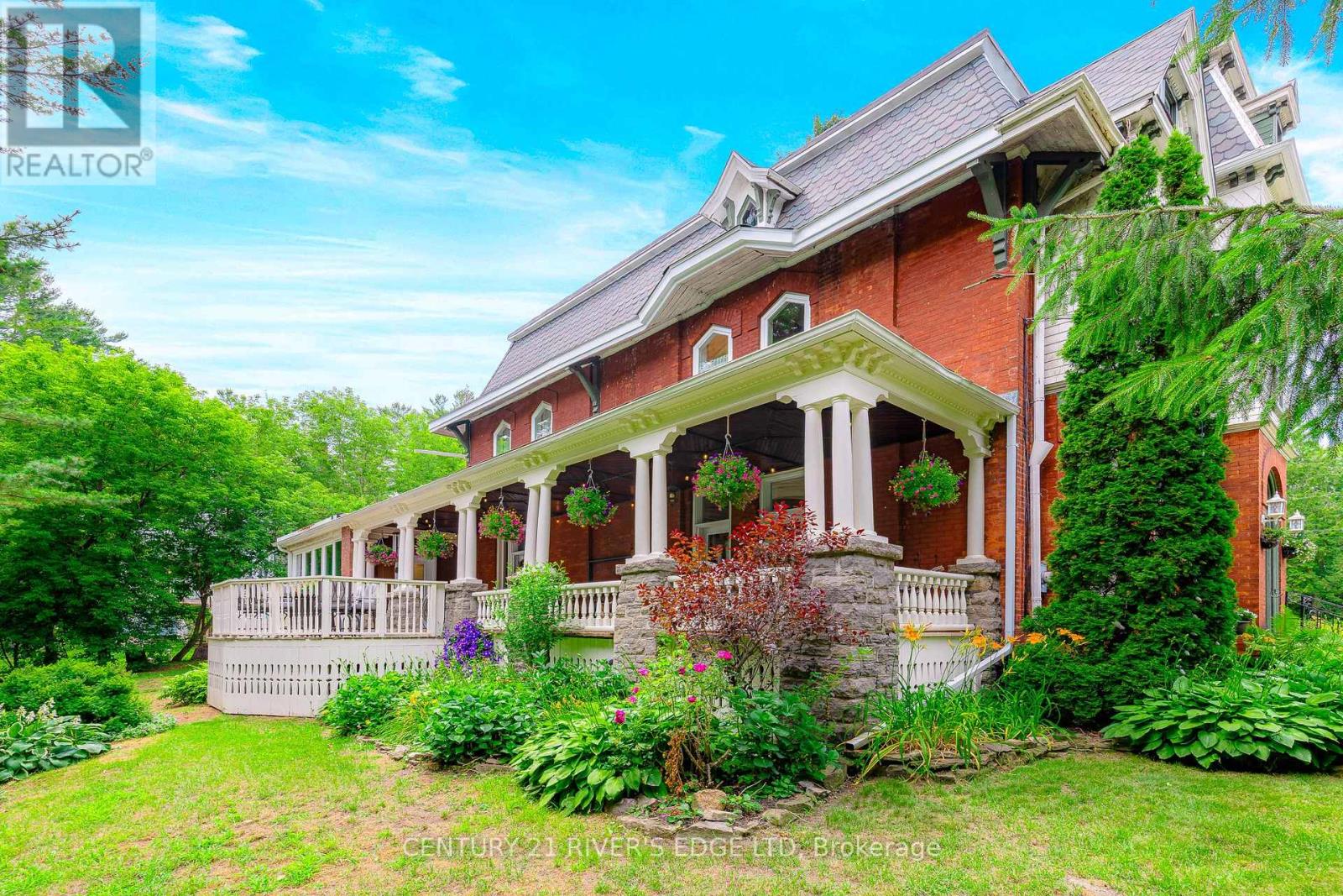 20 Sherwood Street, Brockville, Ontario  K6V 5M9 - Photo 4 - X12271159