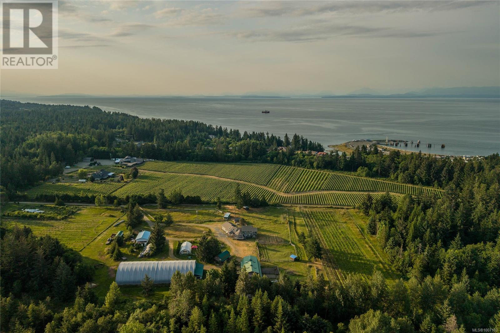 2400 Anderton Rd, Comox, British Columbia  V9M 8E5 - Photo 5 - 1007103