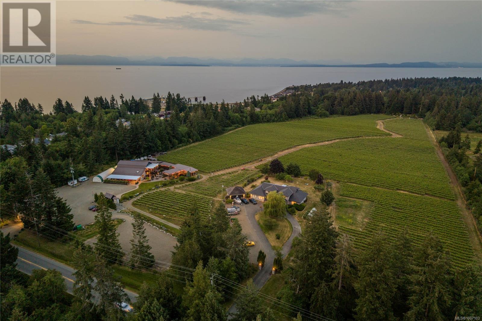 2400 Anderton Rd, Comox, British Columbia  V9M 8E5 - Photo 6 - 1007103