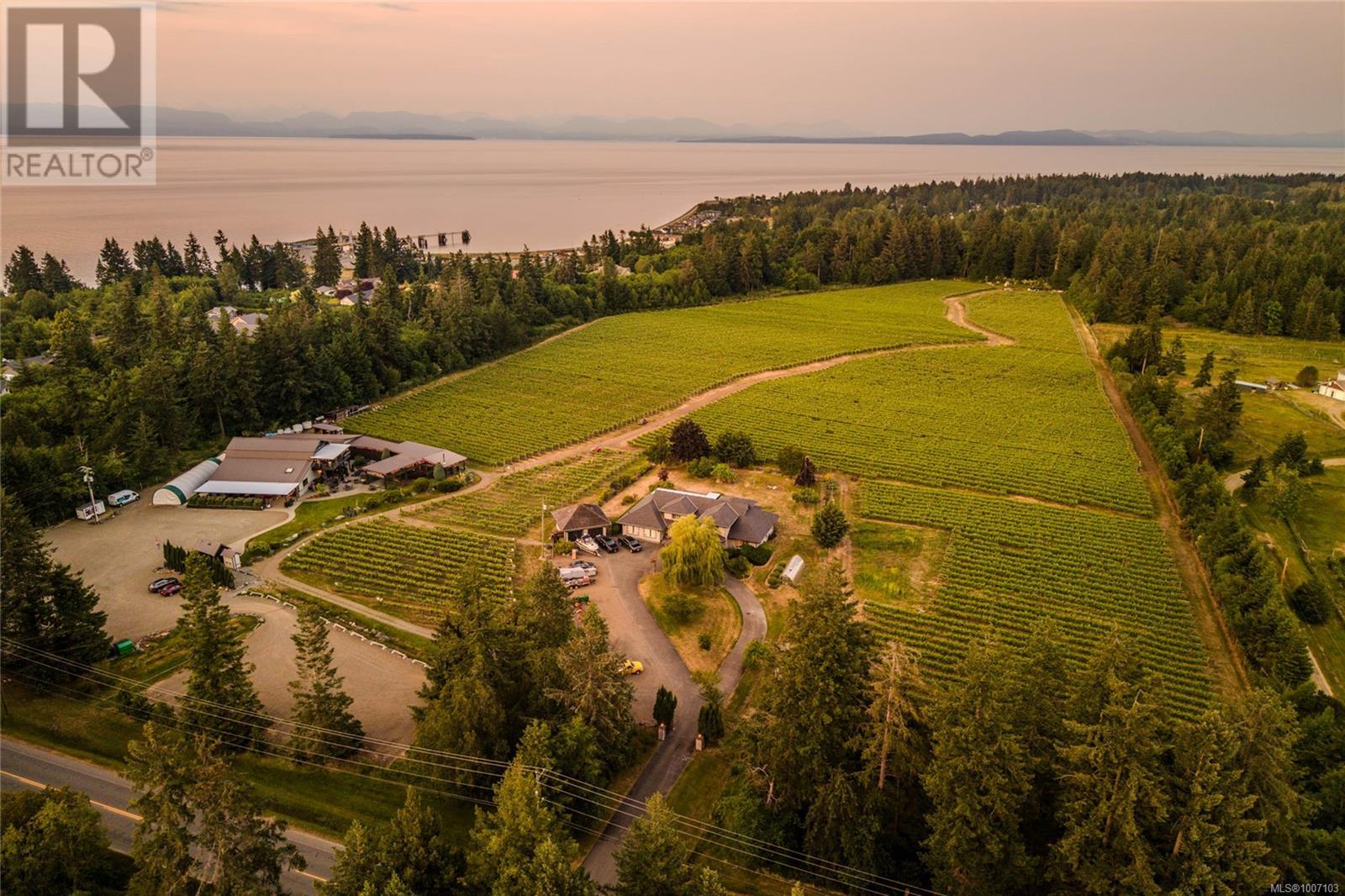 2400 Anderton Rd, Comox, British Columbia  V9M 8E5 - Photo 13 - 1007103