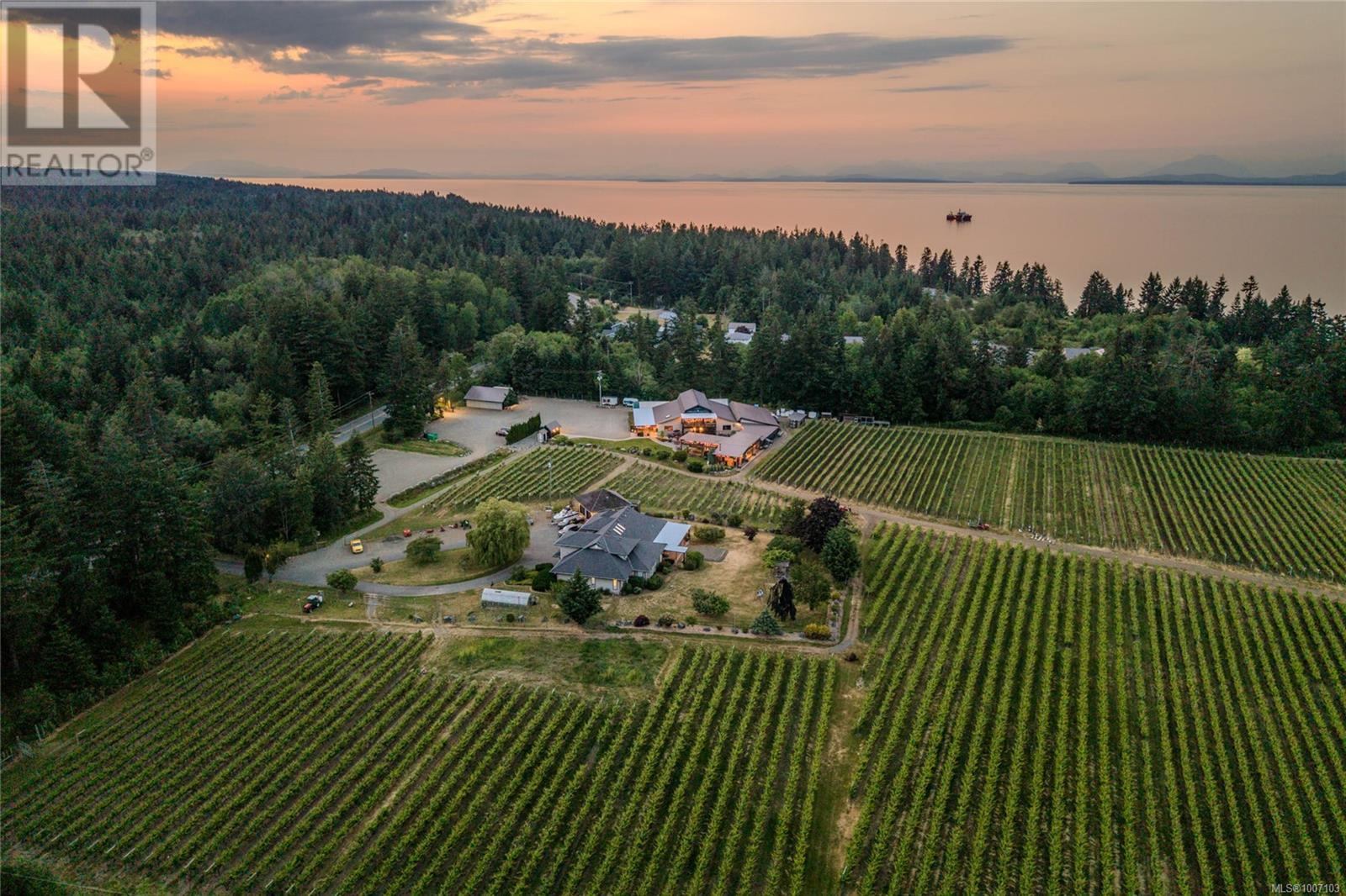 2400 Anderton Rd, Comox, British Columbia  V9M 8E5 - Photo 14 - 1007103