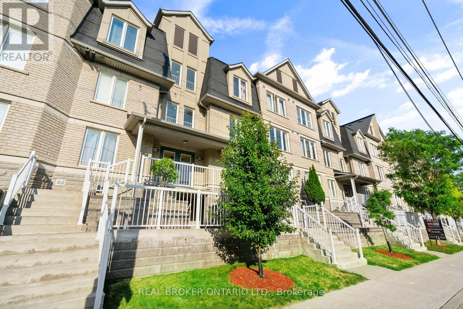 Property at 27 - 649E WARDEN AVENUE image 2
