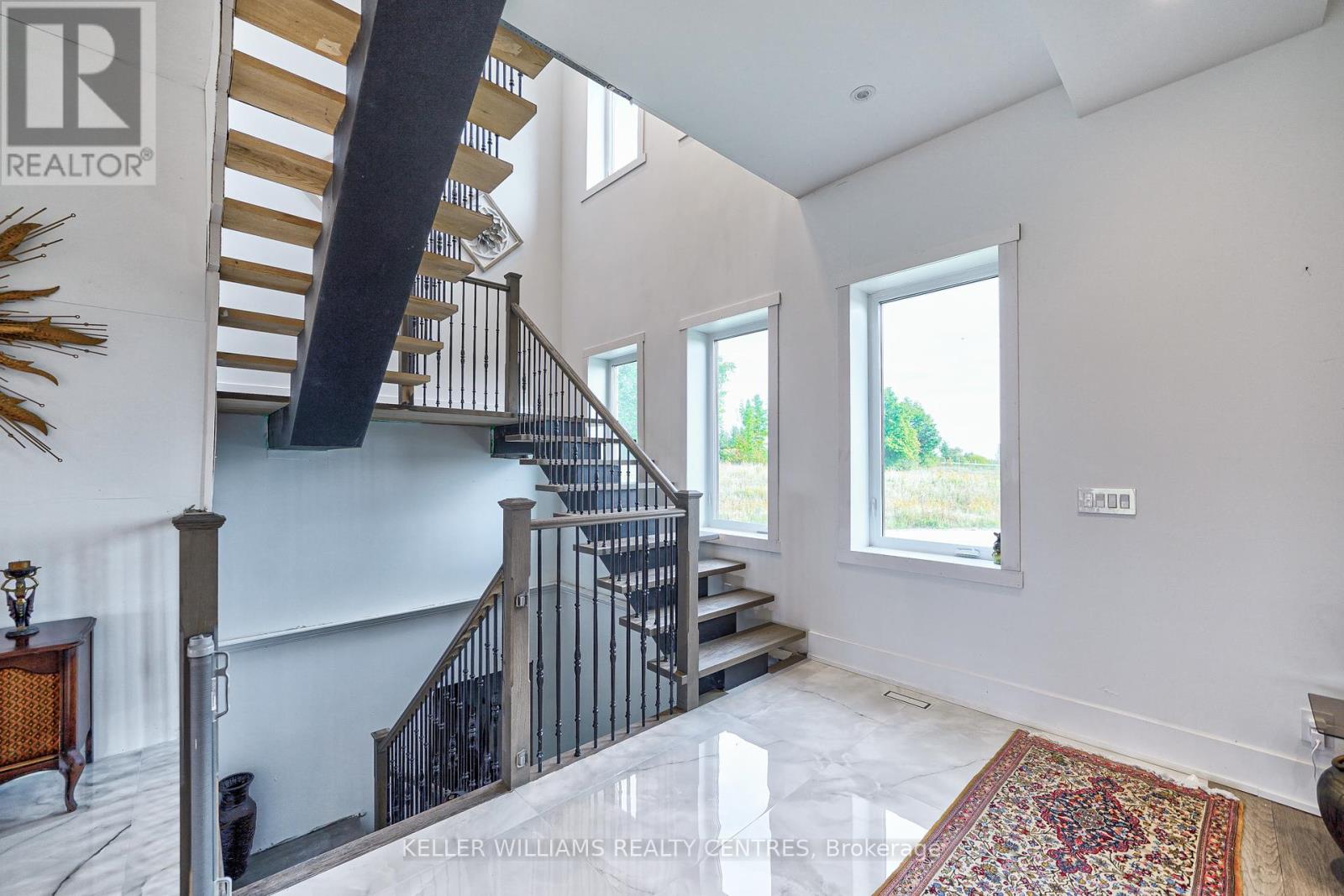 6196 Ravenshoe Road, Georgina, Ontario  L9P 1R2 - Photo 13 - N12277252
