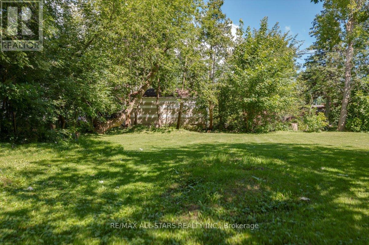 288 Woodycrest Avenue, Georgina, Ontario  L4P 2W2 - Photo 7 - N12277268