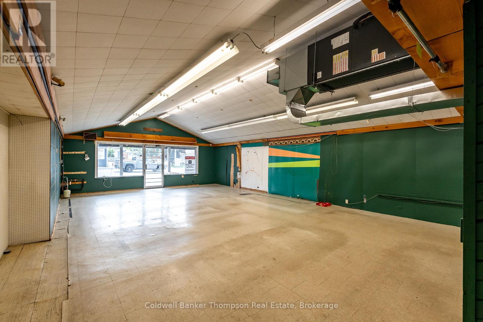 4 King William Street, Huntsville, Ontario  P1H 1G5 - Photo 3 - X12277362